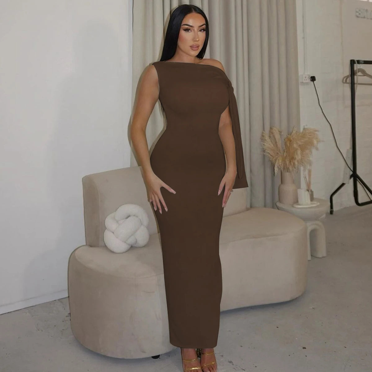 Vestido longo justo sexy sem mangas com decote redondo